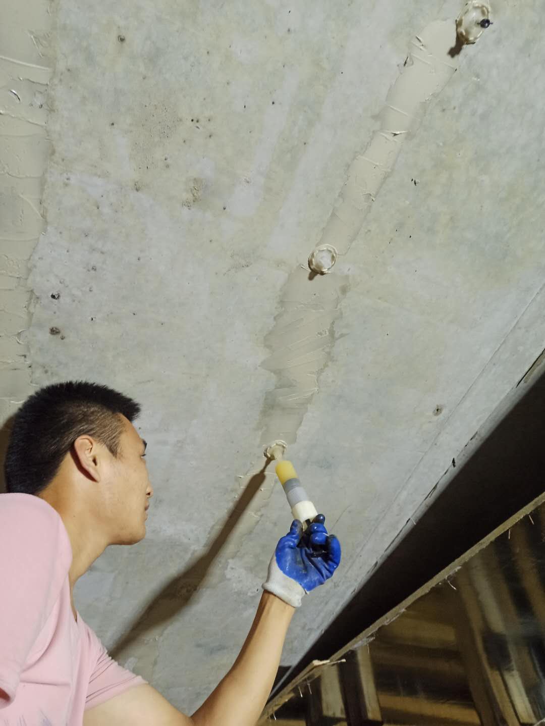 铁西房屋墙体裂缝施工方法